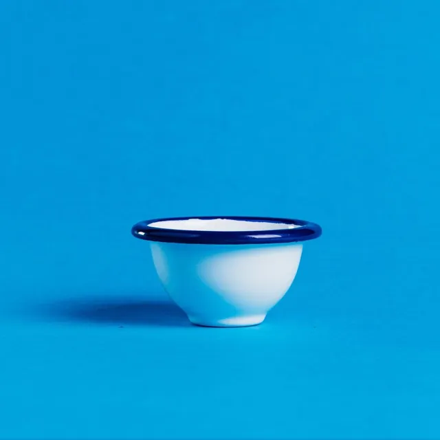 Falcon Pinch Pot in use